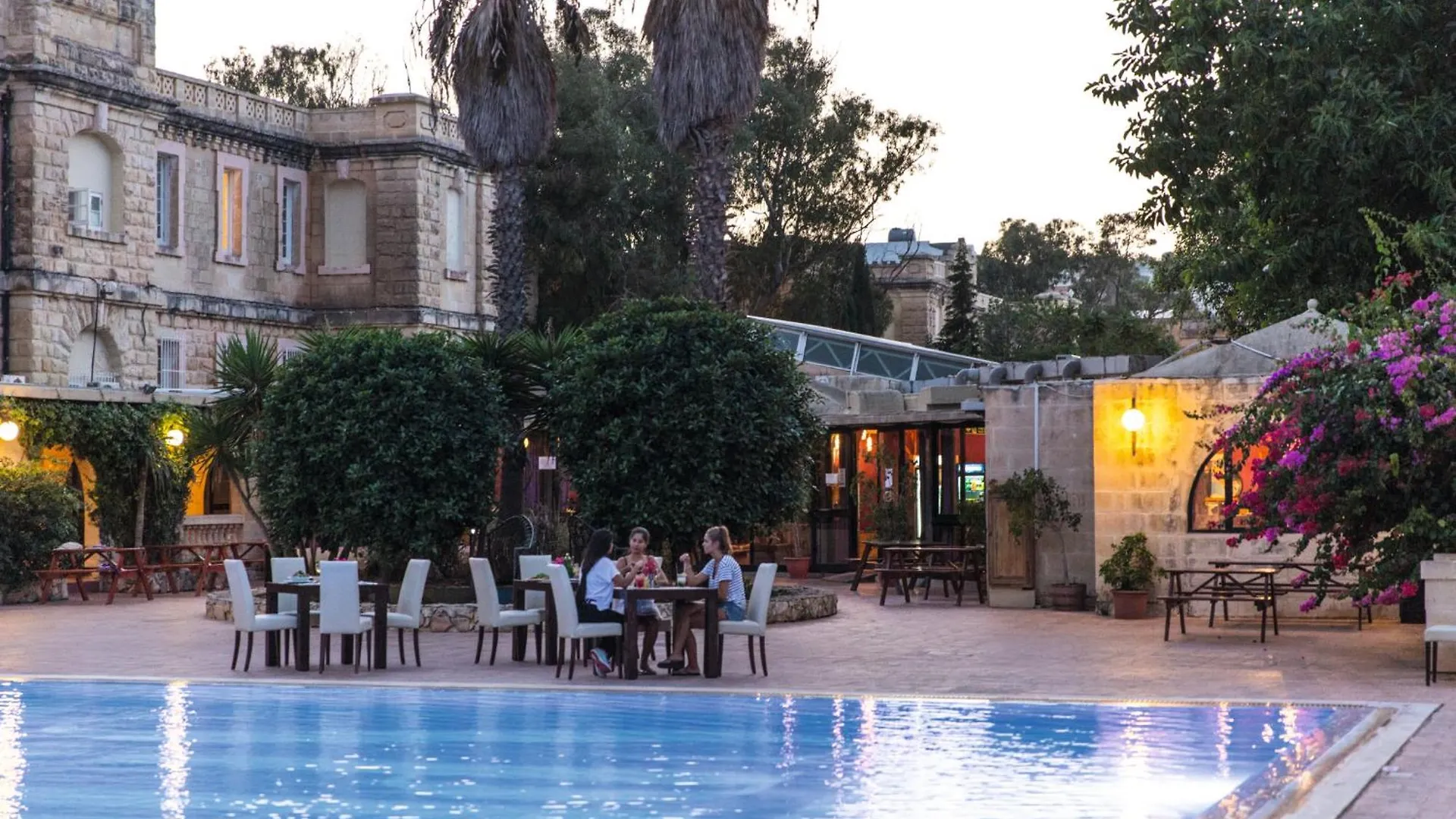 Aparthotel Sc Club Village Pembroke